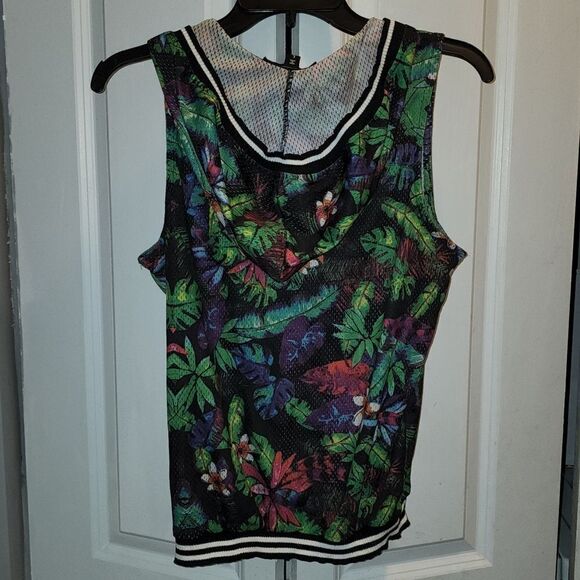 Sleeveless hoodie  - Picture 2 of 4